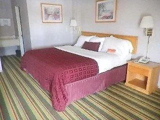 Howard Johnson By Wyndham Phoenix Airport/Downtown Area 2*,
